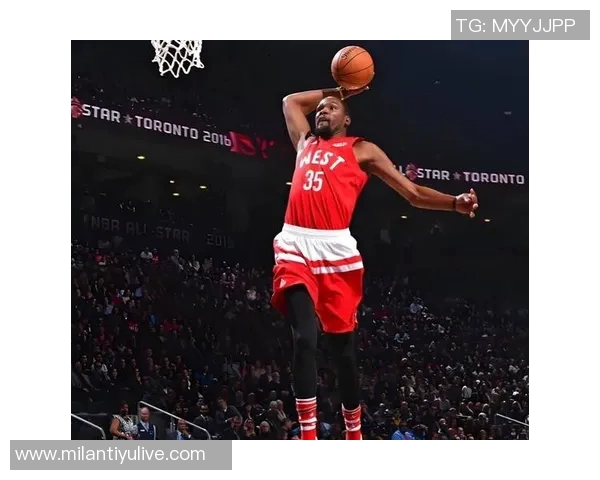 杜兰特37岁95天创纪录成火箭队史最年长20分10助球员